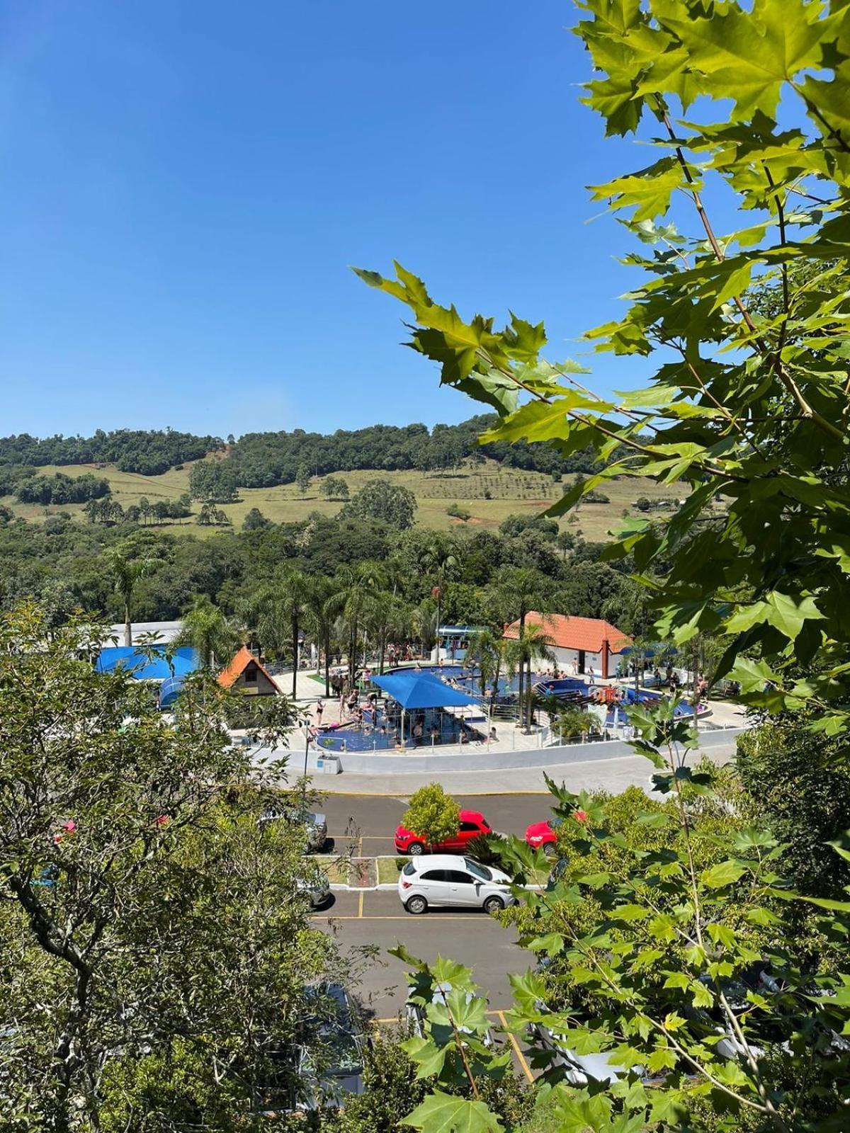 פיראטובה Apto Das Lavandas - 2 Quartos - Apto Todo Climatizado - A 150M Do Parque Termal! מראה חיצוני תמונה
